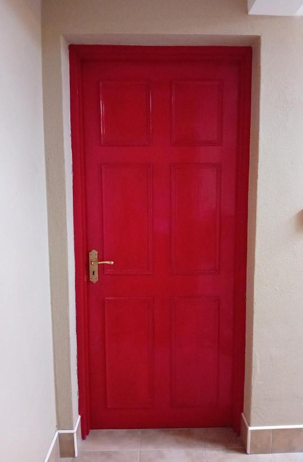 The Red Door Townhouse Apartment Ardara Εξωτερικό φωτογραφία